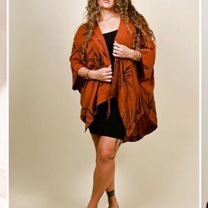 BNWT Bronze TANOA Floral Kimono Wrap